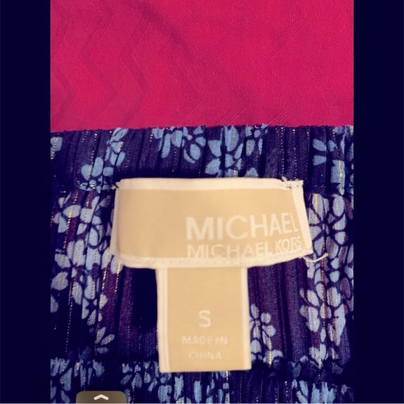 NWT Michael Kors Off Shoulder Pleated Navy Blouse small to medium - Picture 4 of 4